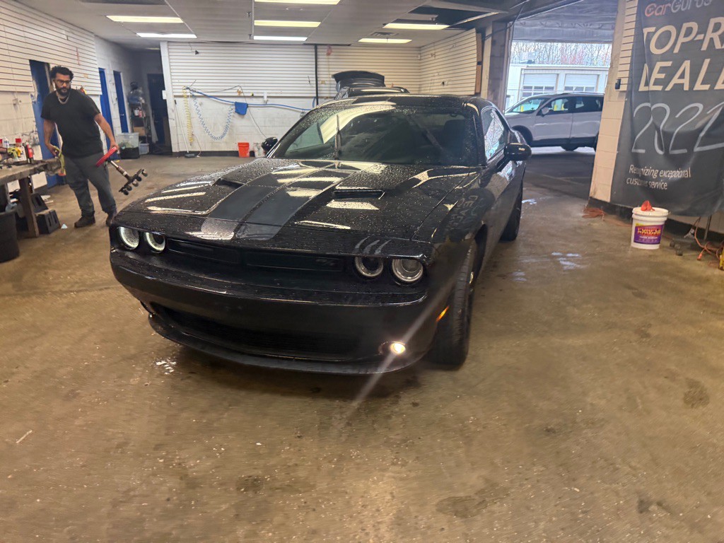 2016 Dodge Challenger Image 8