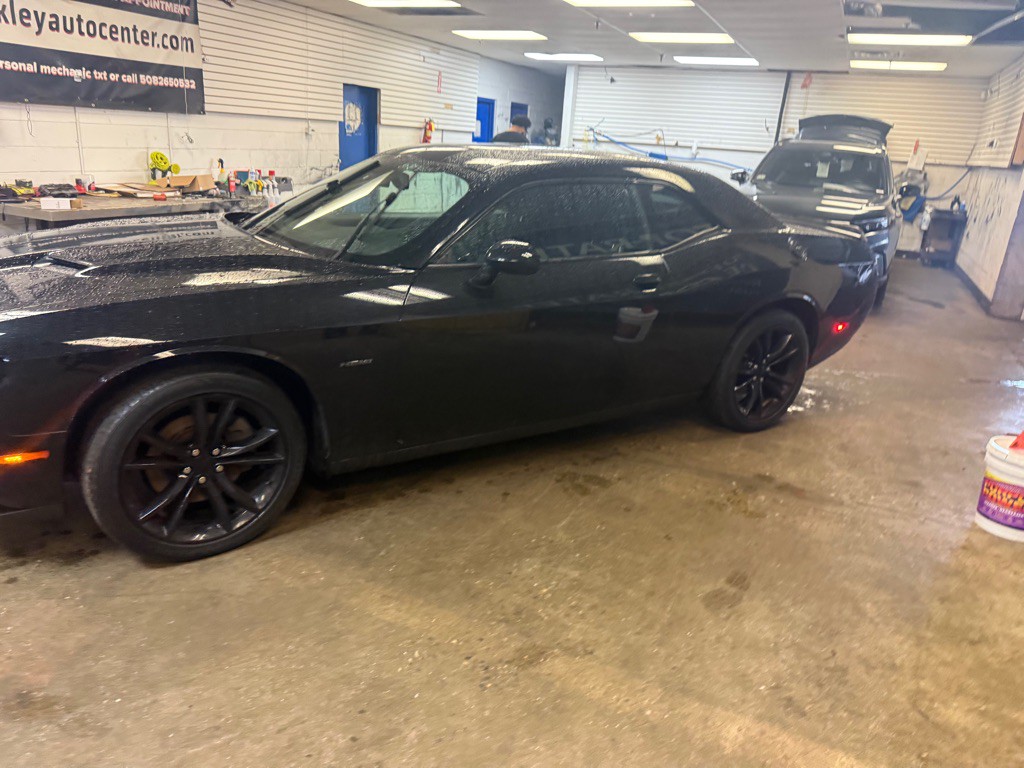 2016 Dodge Challenger Image 12