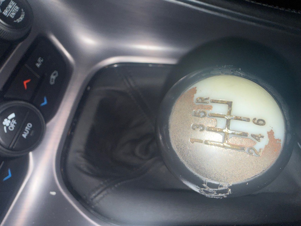 2016 Dodge Challenger Image 15