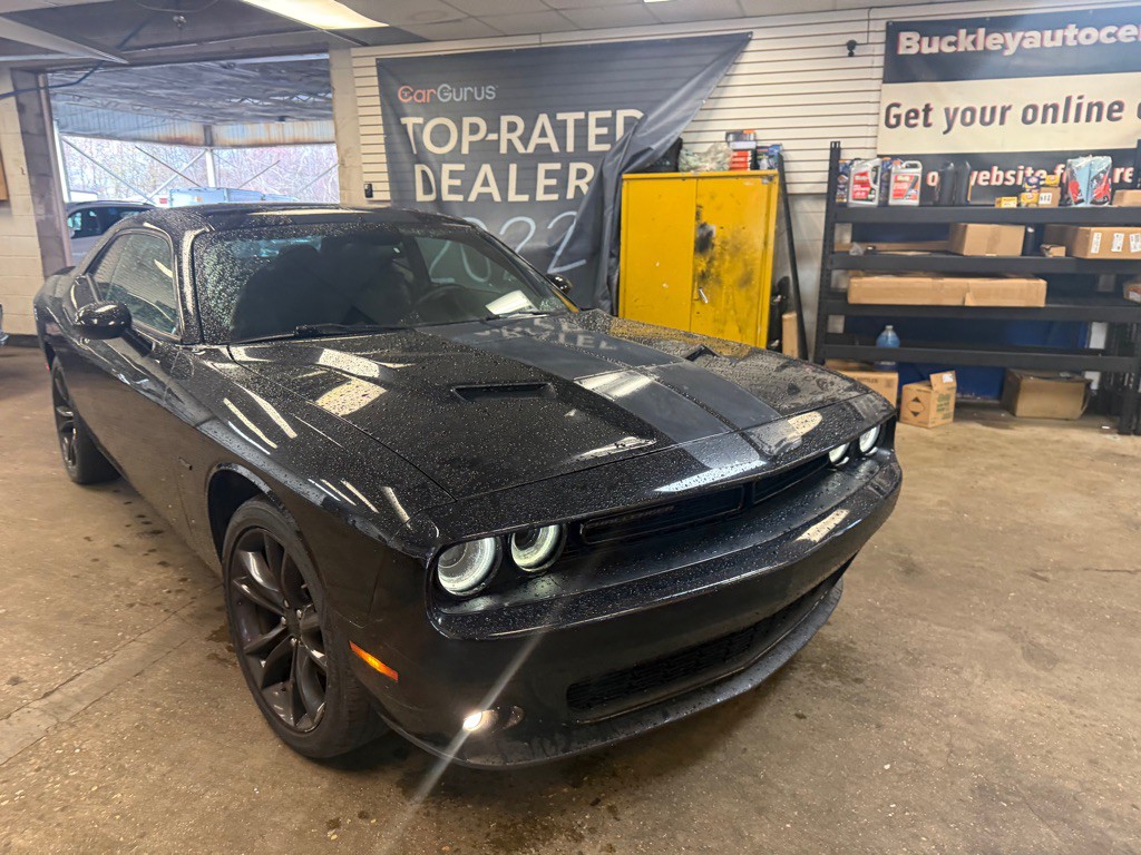 2016 Dodge Challenger Image 25