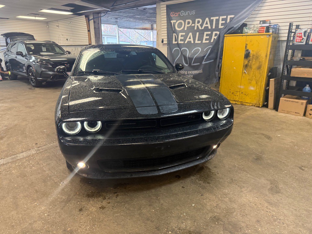 2016 Dodge Challenger Image 27