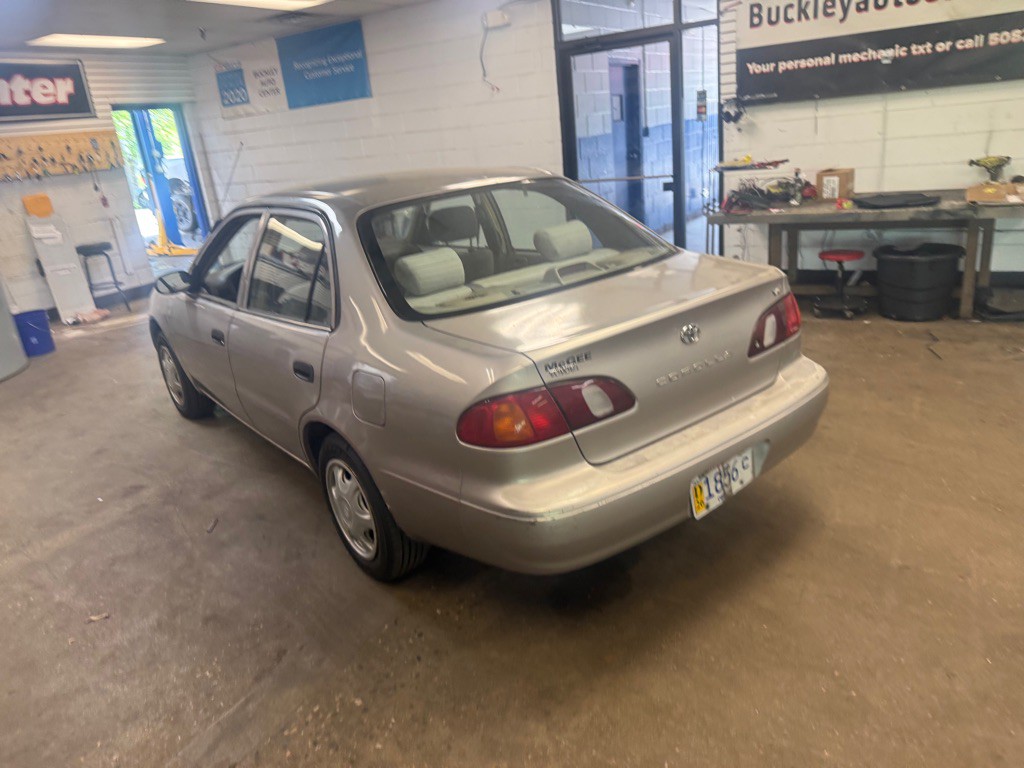 2000 Toyota Corolla Image 10