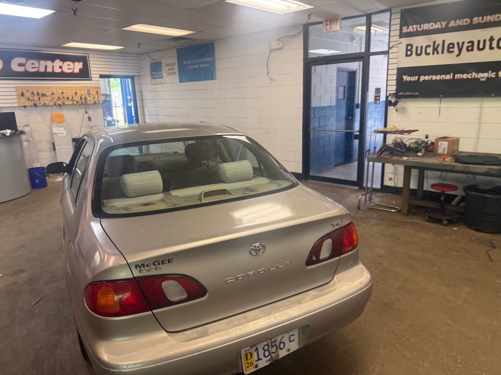 2000 Toyota Corolla Image 11