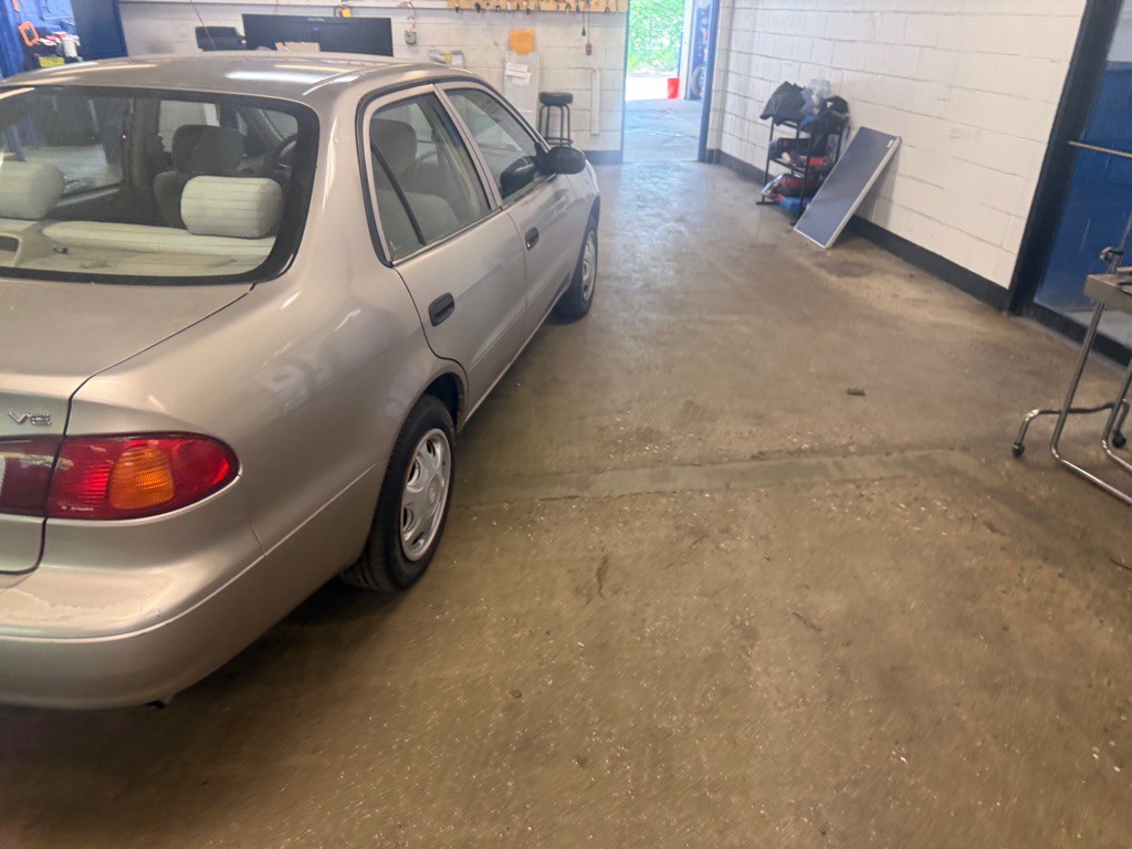 2000 Toyota Corolla Image 15