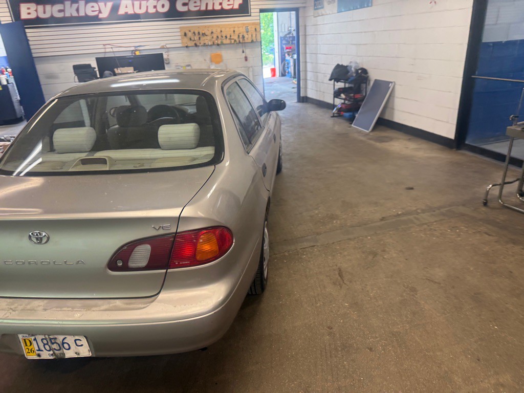 2000 Toyota Corolla Image 16