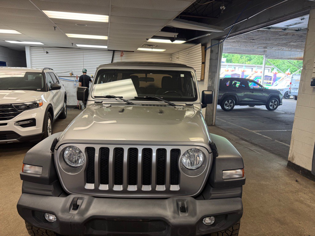 2018 Jeep Wrangler Unlimited Image 2