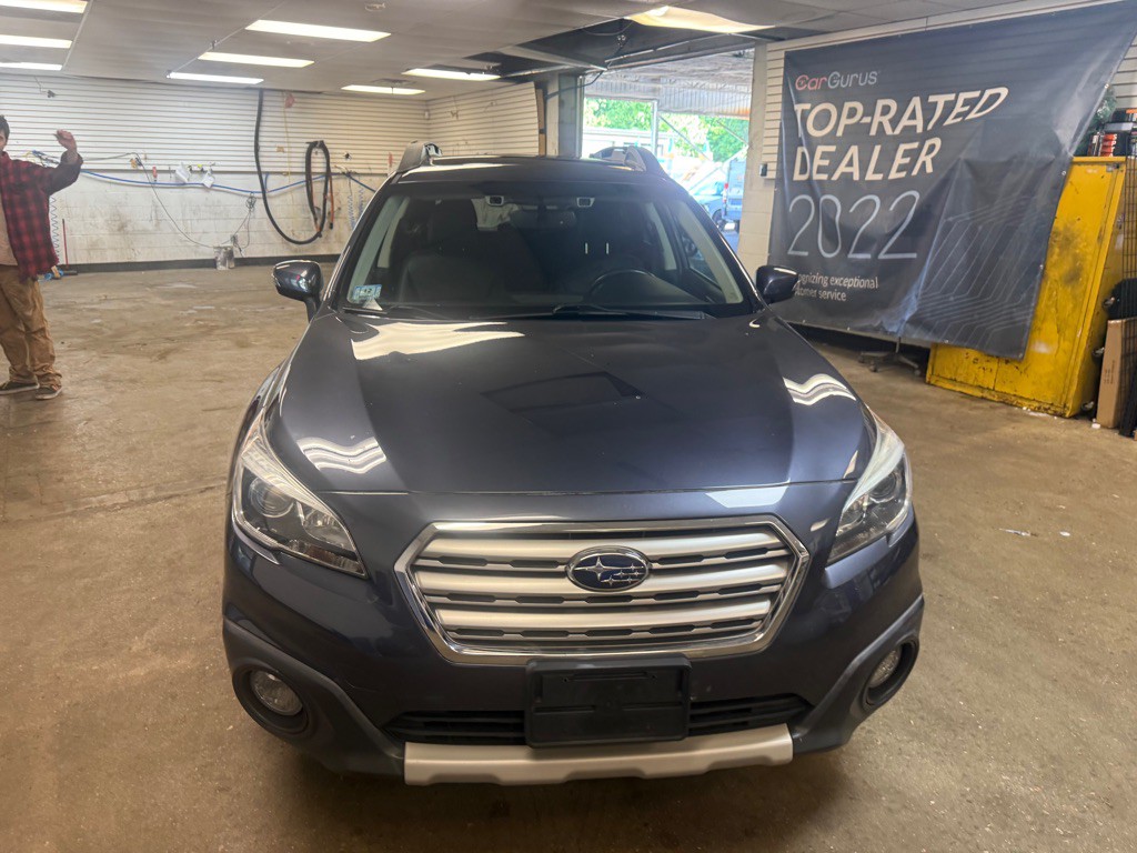 2015 Subaru Outback Image 2