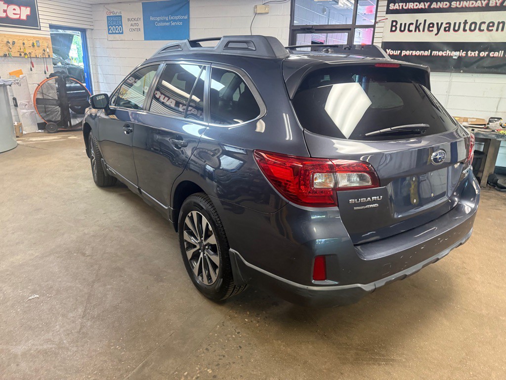 2015 Subaru Outback Image 4