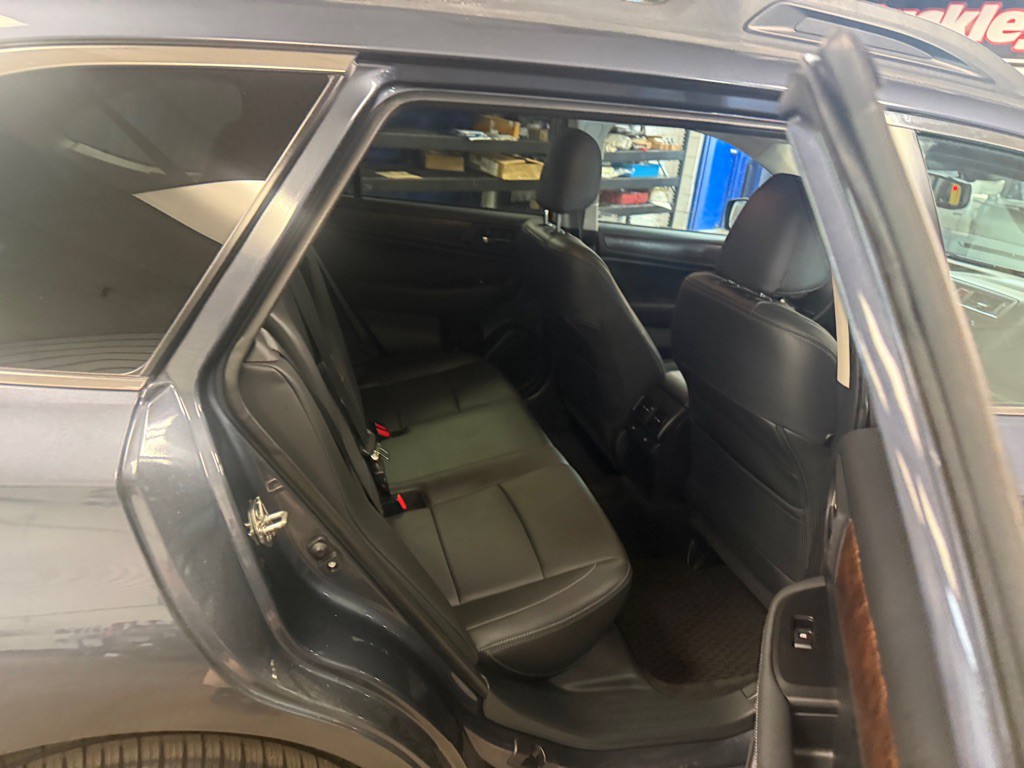 2015 Subaru Outback Image 8