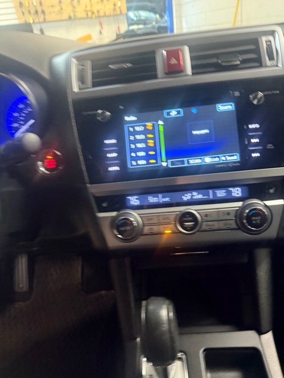 2015 Subaru Outback Image 11