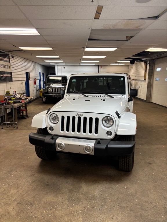 2015 Jeep Wrangler Unlimited Image 2