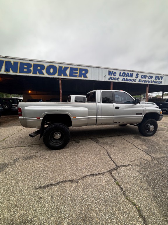2002 Dodge Ram 3500 Image 7