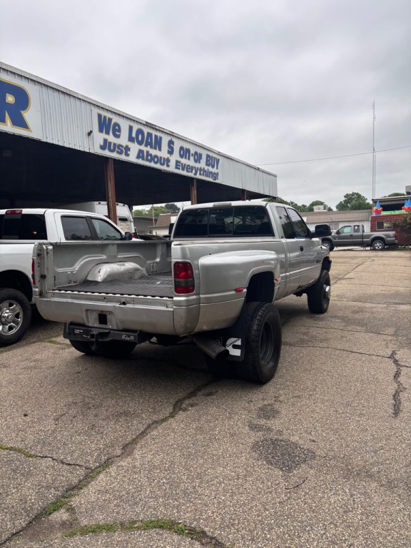 2002 Dodge Ram 3500 Image 8