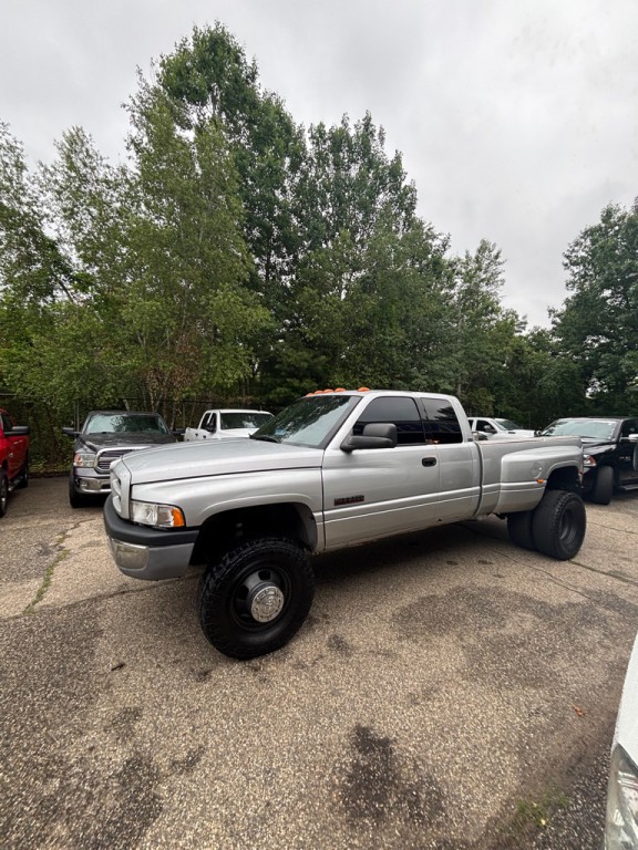 2002 Dodge Ram 3500 Image 16