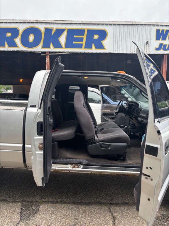 2002 Dodge Ram 3500 Image 30