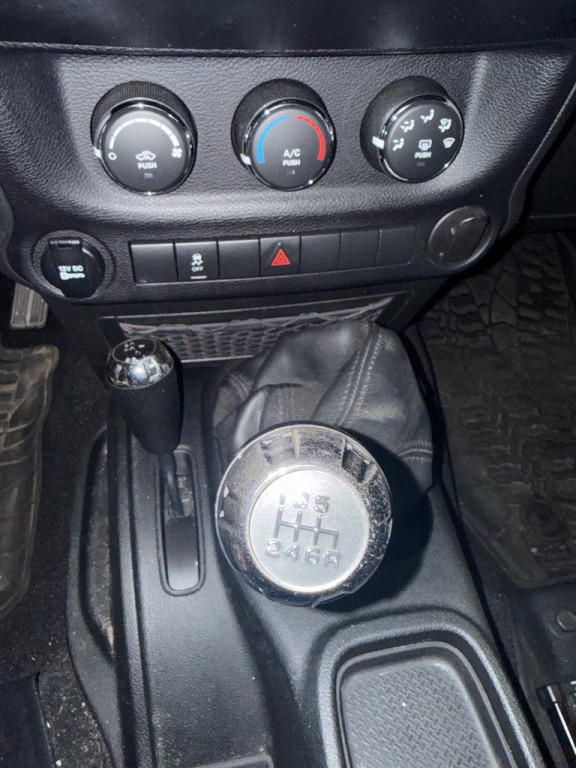 2017 Jeep Wrangler Unlimited Image 12