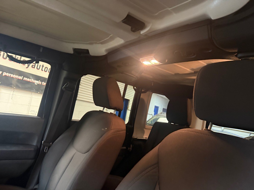 2017 Jeep Wrangler Unlimited Image 16
