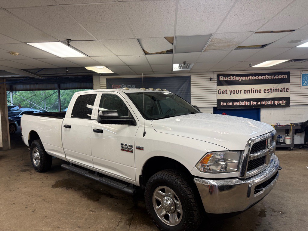 2015 RAM 3500 Image 2