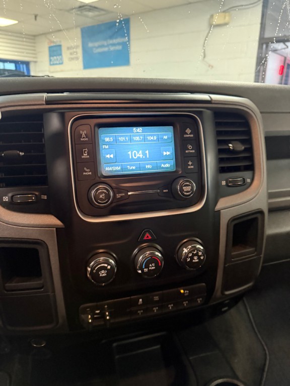2015 RAM 3500 Image 14