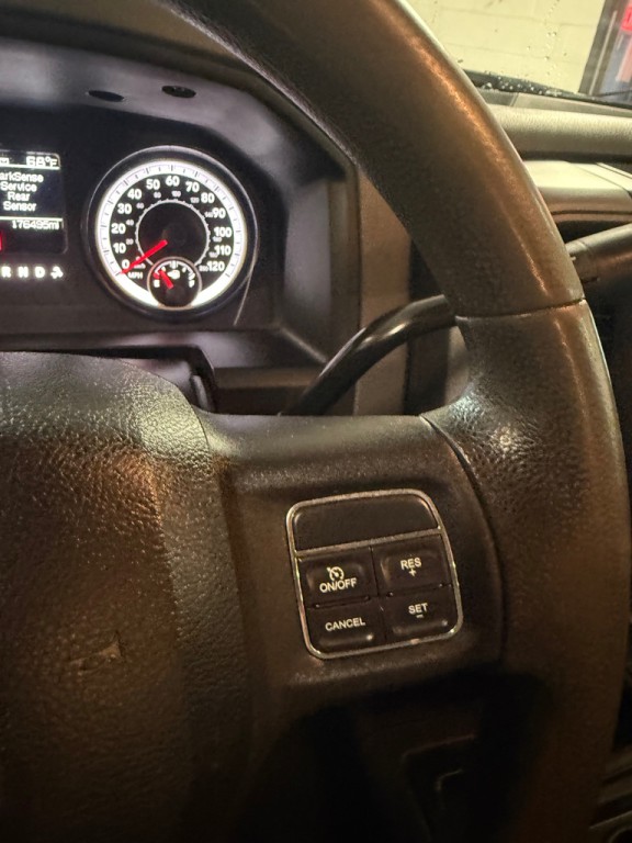 2015 RAM 3500 Image 17