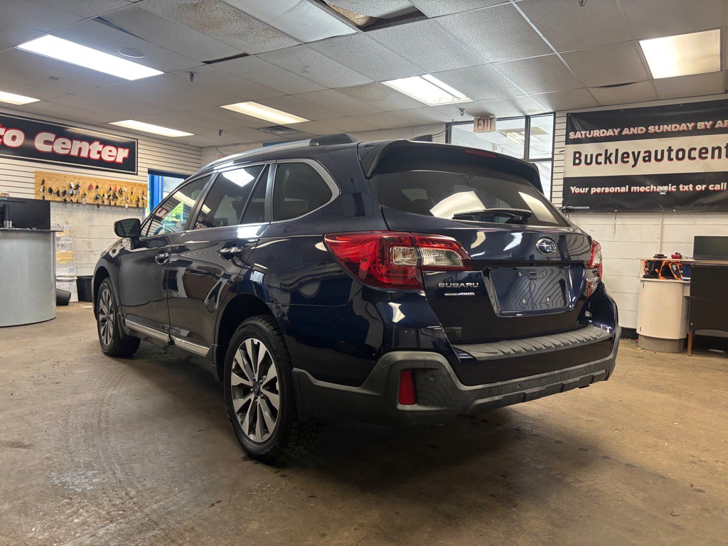 2018 Subaru Outback Image 11