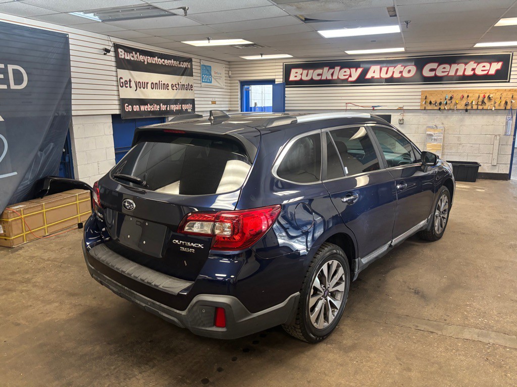 2018 Subaru Outback Image 14