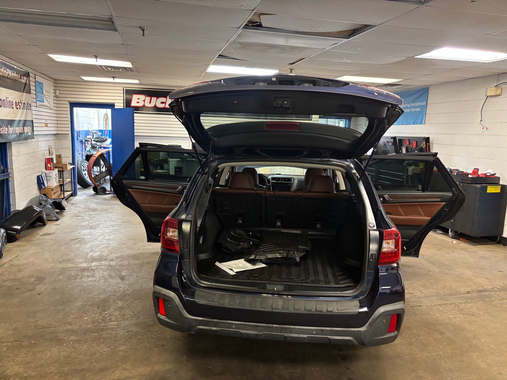 2018 Subaru Outback Image 32