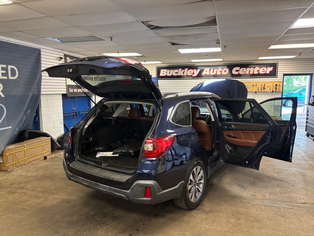 2018 Subaru Outback Image 34
