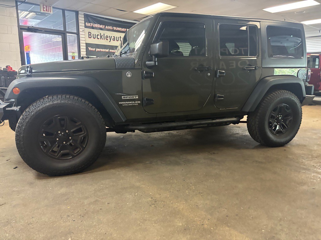 2015 Jeep Wrangler Unlimited Image 9