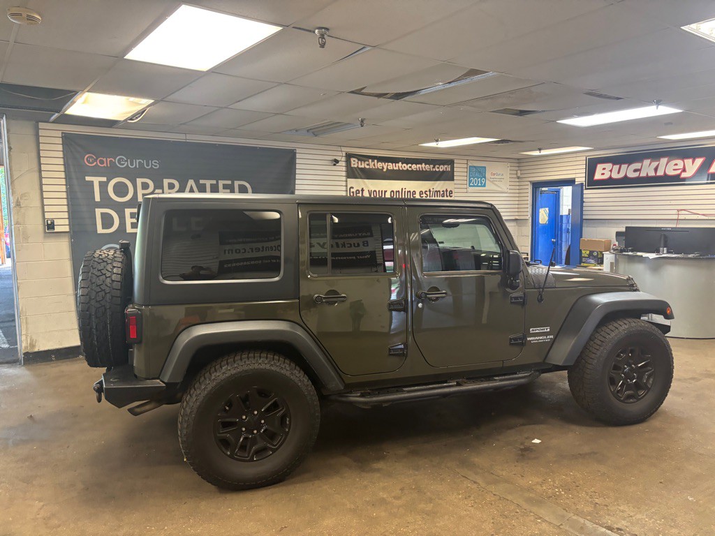 2015 Jeep Wrangler Unlimited Image 16