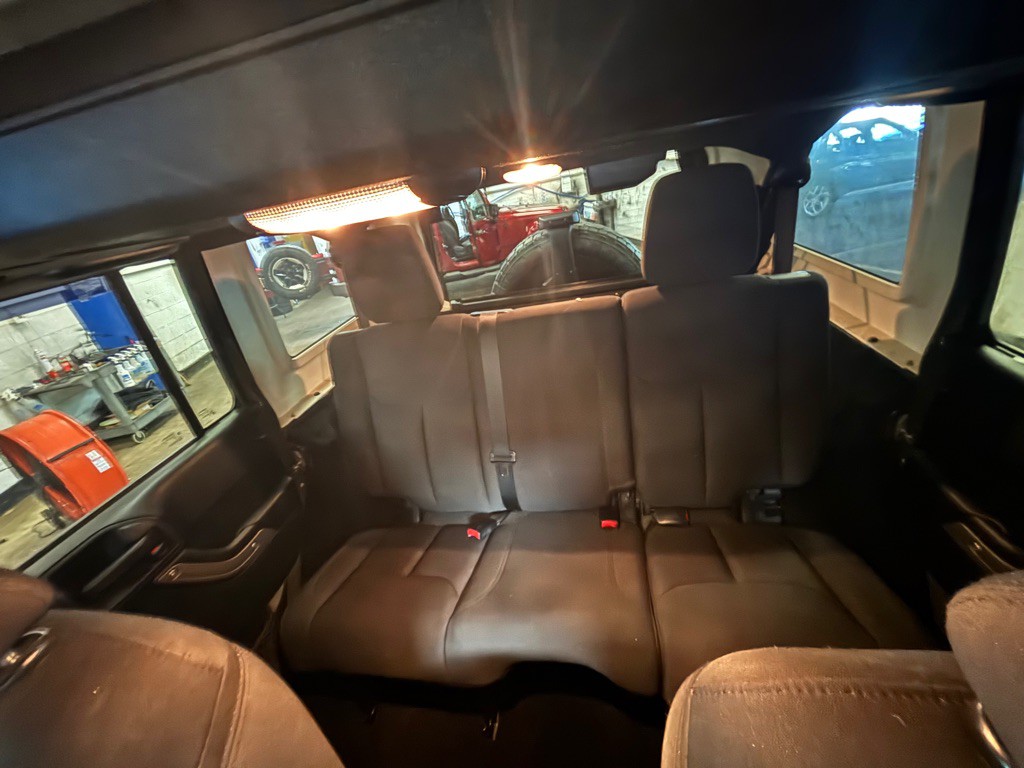 2015 Jeep Wrangler Unlimited Image 26