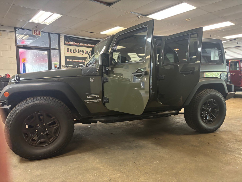 2015 Jeep Wrangler Unlimited Image 37