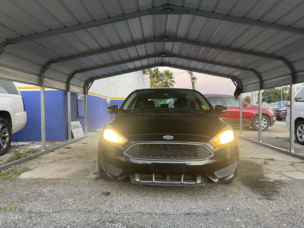 2016 Ford Focus Image 1