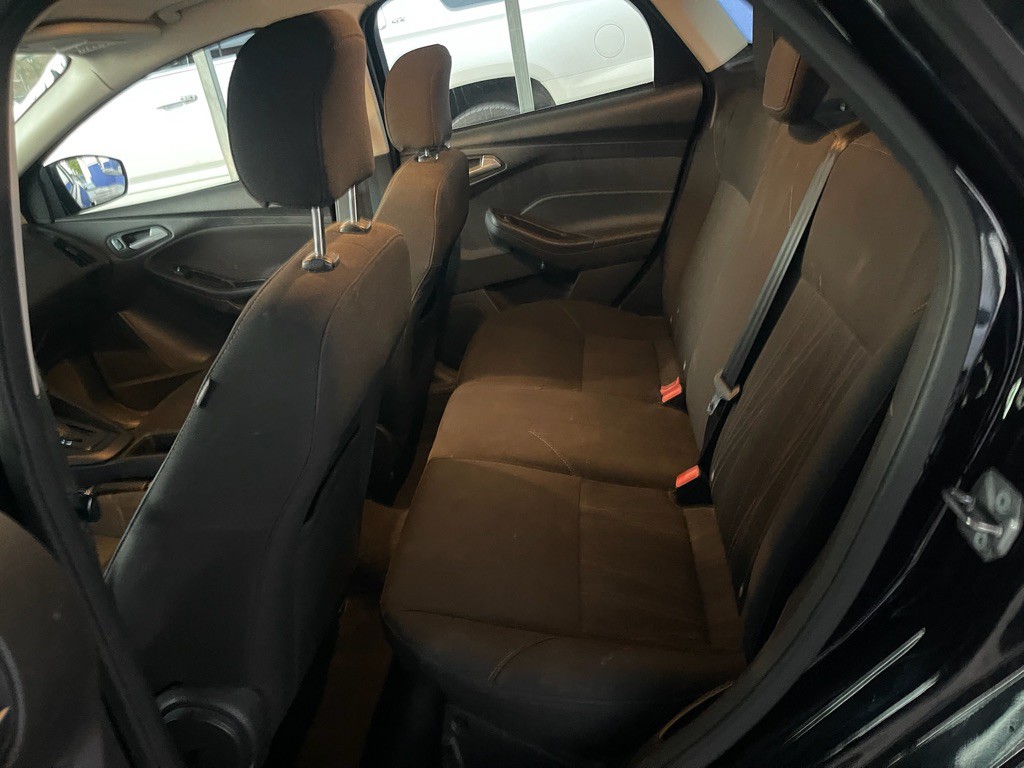 2016 Ford Focus Image 8