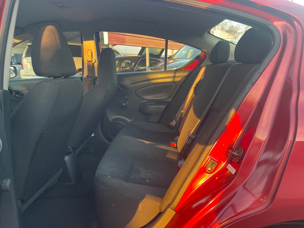 2018 Nissan Versa Image 8