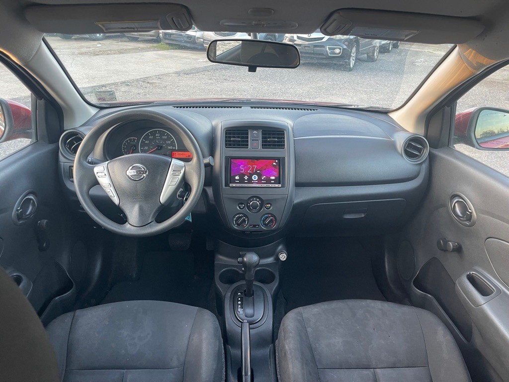 2018 Nissan Versa Image 10