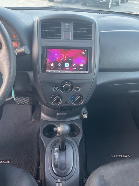 2018 Nissan Versa Image 11