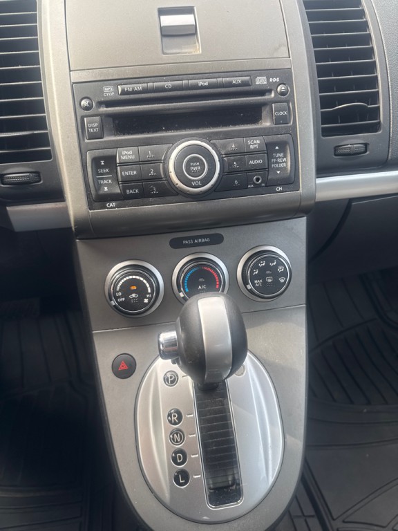2012 Nissan Sentra Image 10