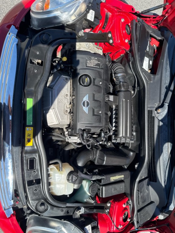 2011 MINI Cooper Image 7