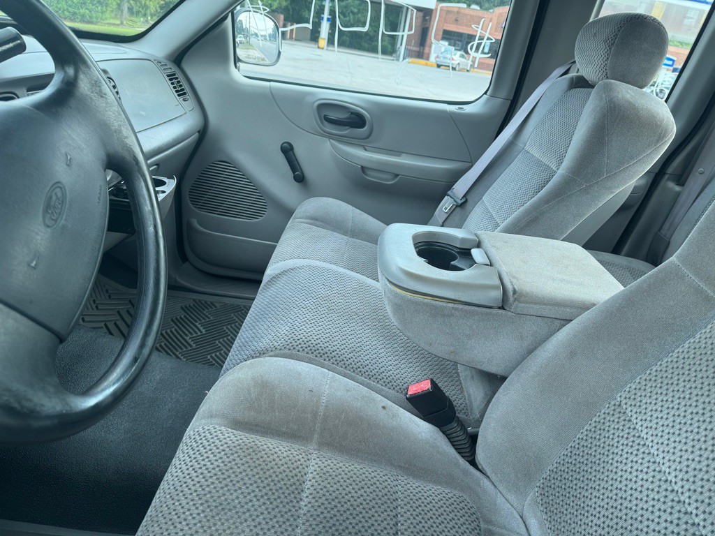 2002 Ford F-150 Image 5