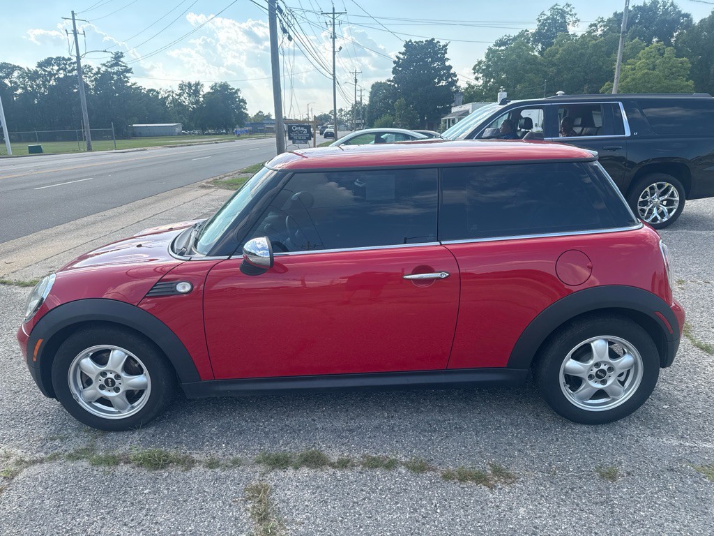 2010 MINI Cooper Image 5