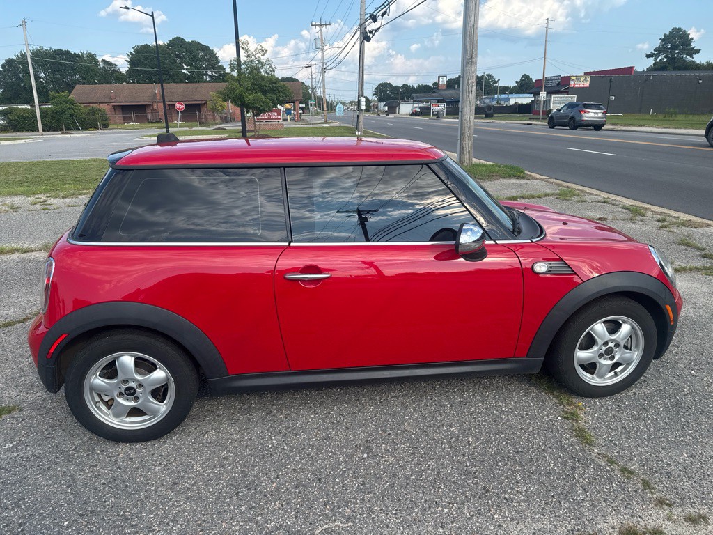 2010 MINI Cooper Image 11