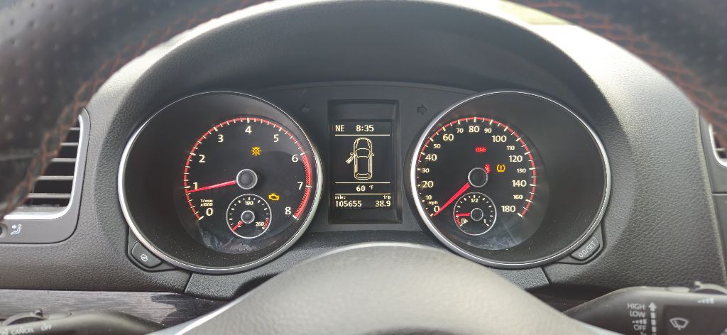 2011 Volkswagen GTI Image 9