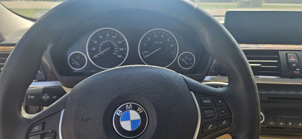 2014 BMW 3 Series Image 14
