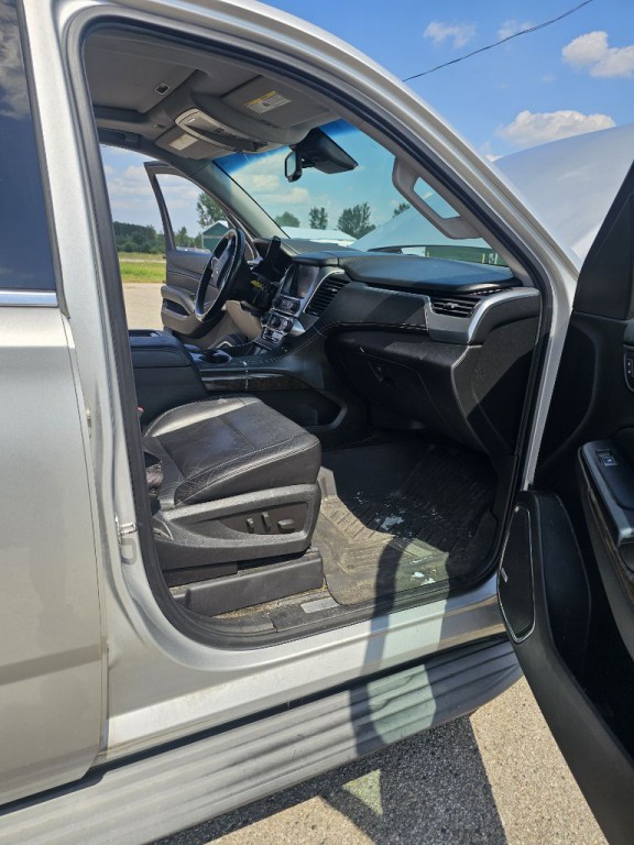 2015 Chevrolet Suburban Image 15