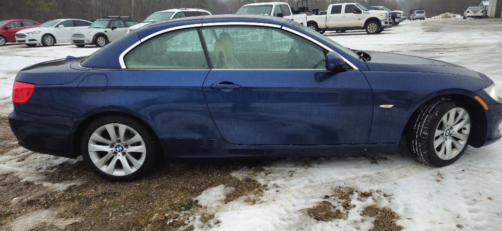 2012 BMW 3 Series Image 5