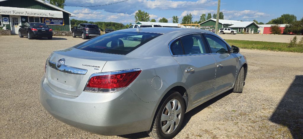 2011 Buick Lacrosse Image 2