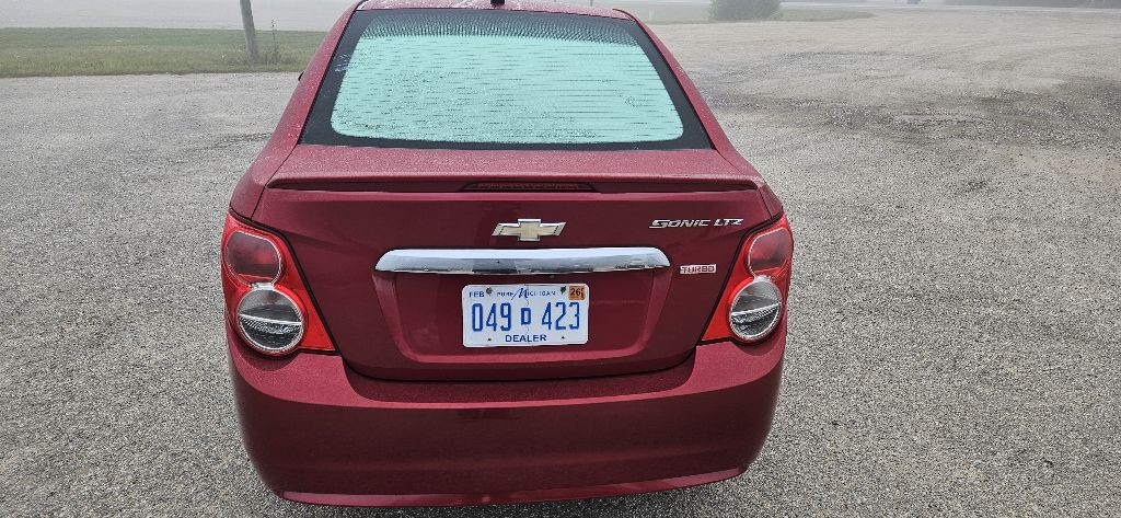 2014 Chevrolet Sonic Image 3