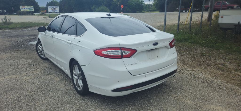 2016 Ford Fusion Image 2