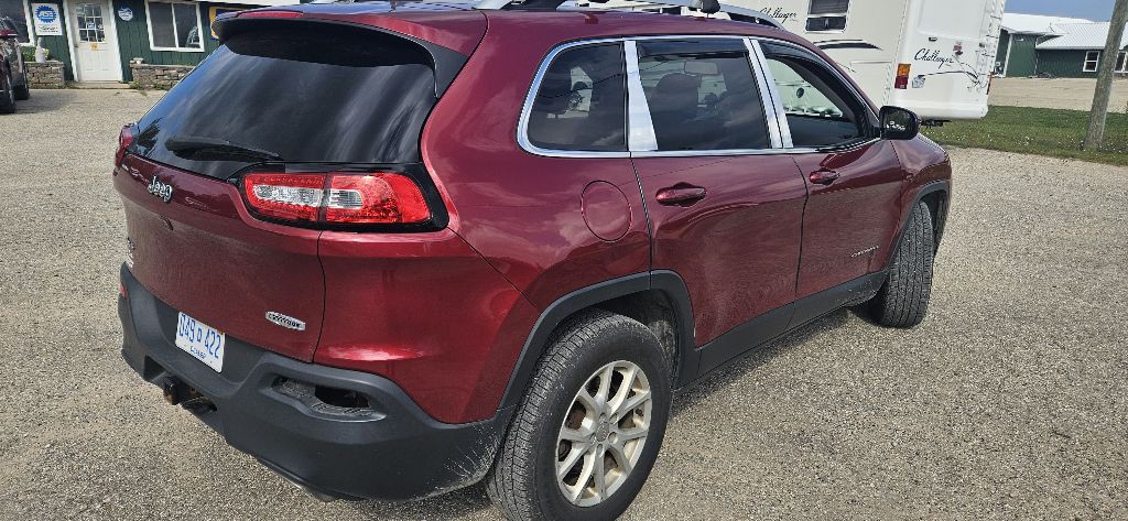 2017 Jeep Cherokee Image 3